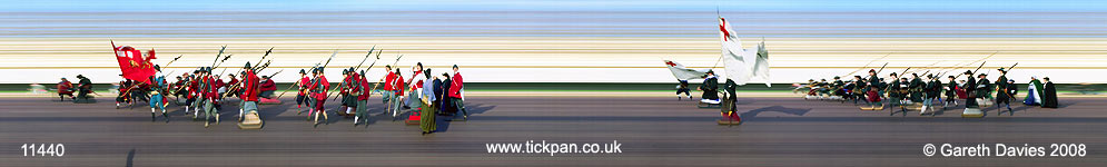 The King's Army on the return march along the Mall (47K)